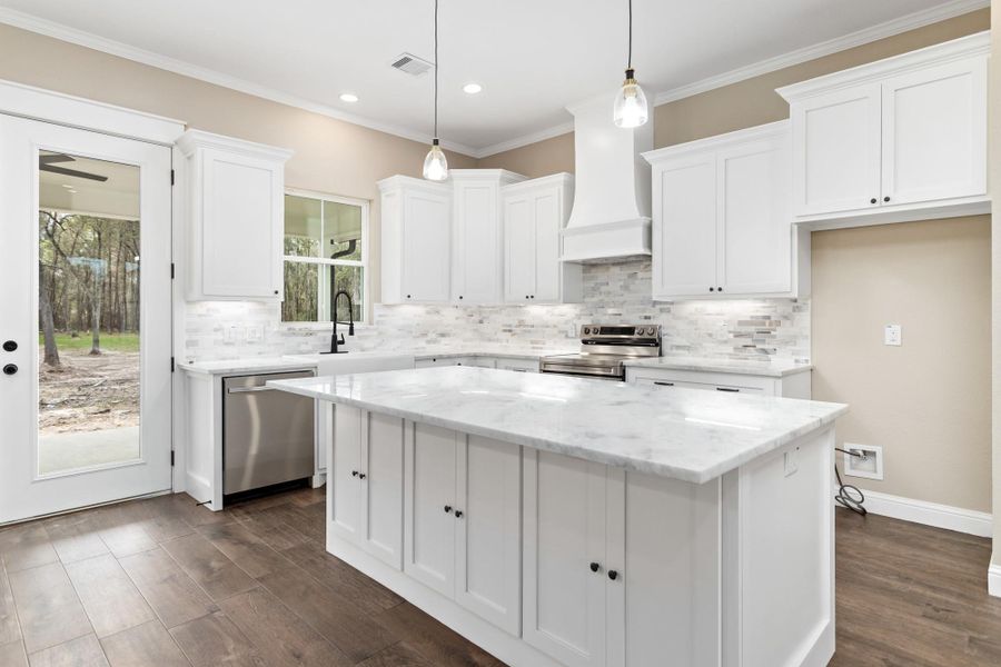 Furnished interior view inside a new home in , Vidor (Image 5). Furnished interior view inside a new home in , Vidor (Image 5).