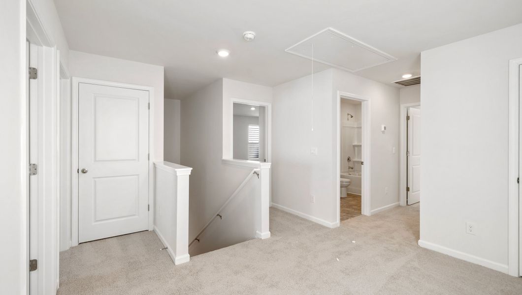 Representative unfurnished interior of a home built from the Elston by D.R. Horton in Paddock Point, Roebuck (Image 29).