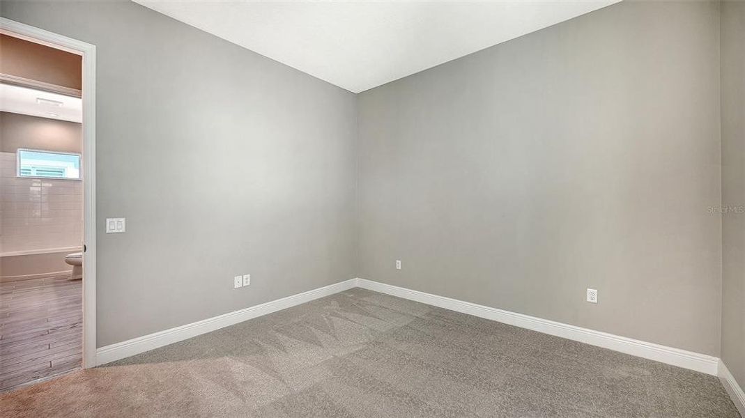 Spacious, unfurnished interior of a new home in Wildleaf, Parrish (Image 25).