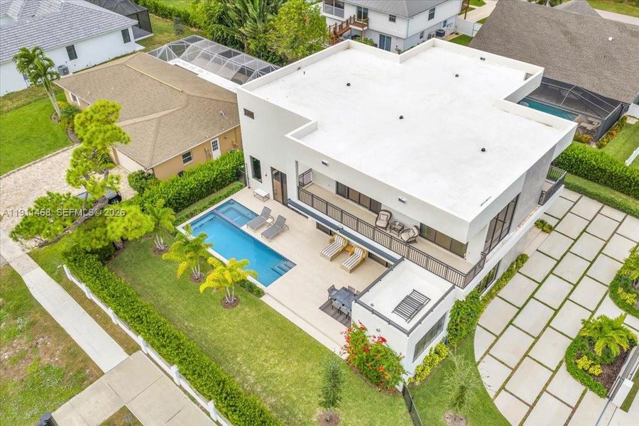 Community amenities in , Marco Island (Image 39).