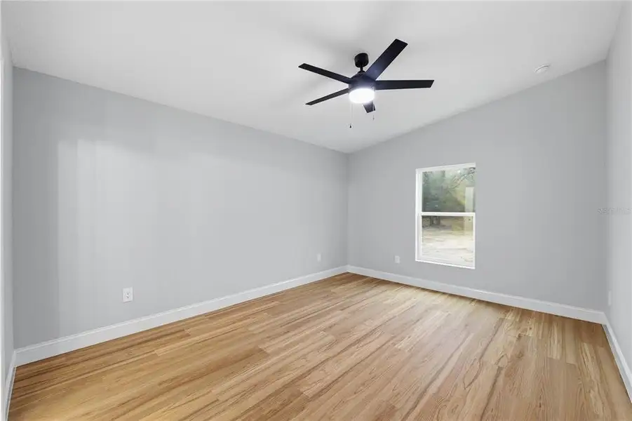 Spacious, unfurnished interior of a new home in , Webster (Image 31).