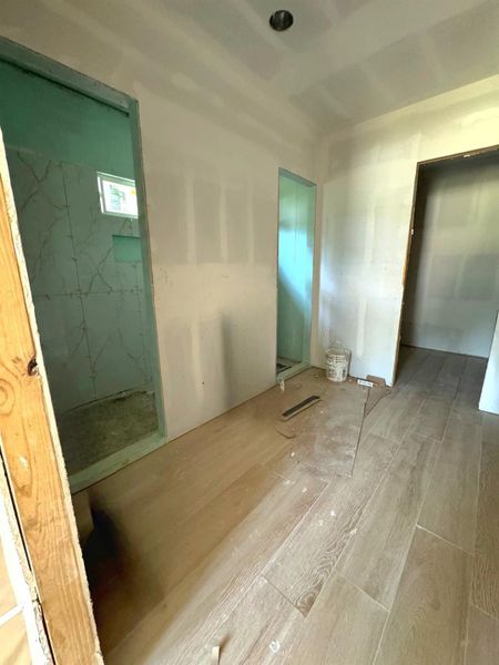 Spacious, unfurnished interior of a new home in , Dayton (Image 35).