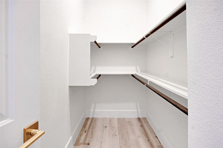 Spacious, unfurnished interior of a new home in , Houston (Image 35).