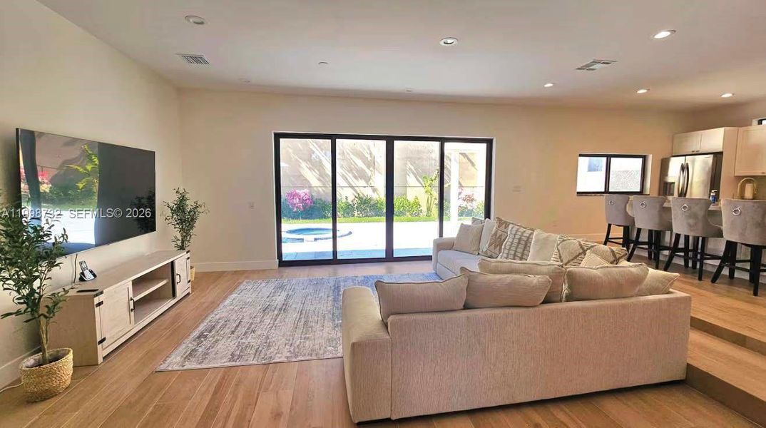 Image 17 of a home in .