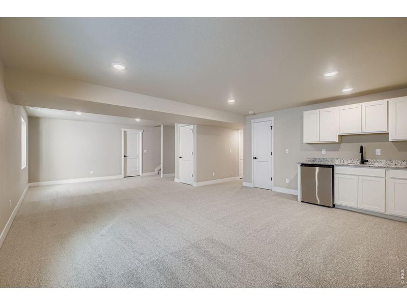 Spacious, unfurnished interior of a new home in Country Club Reserve – Fort Collins, Fort Collins (Image 13).
