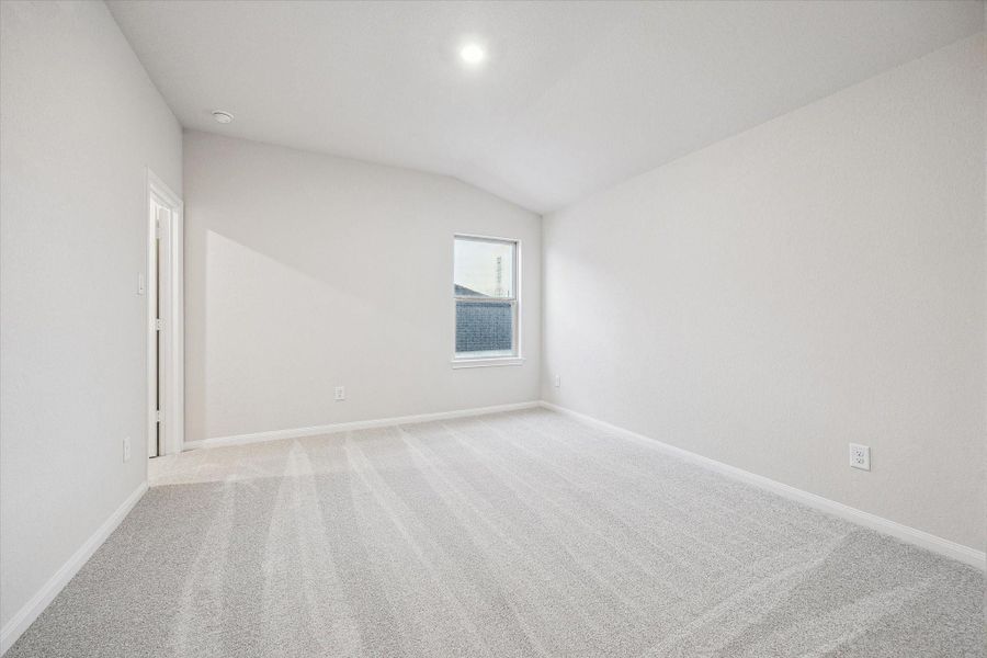 Spacious, unfurnished interior of a new home in Elyson, Katy (Image 31).