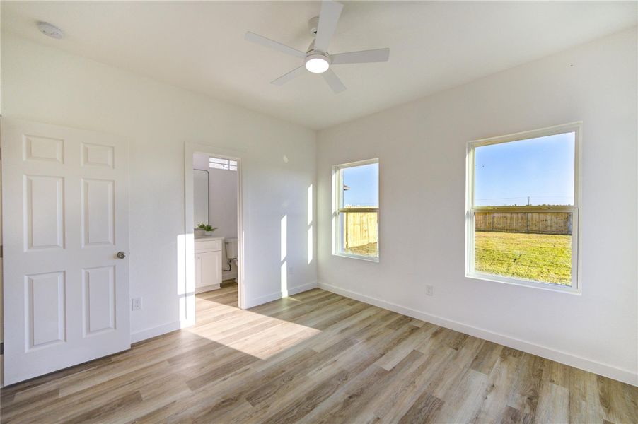 Spacious, unfurnished interior of a new home in , Cleveland (Image 37).