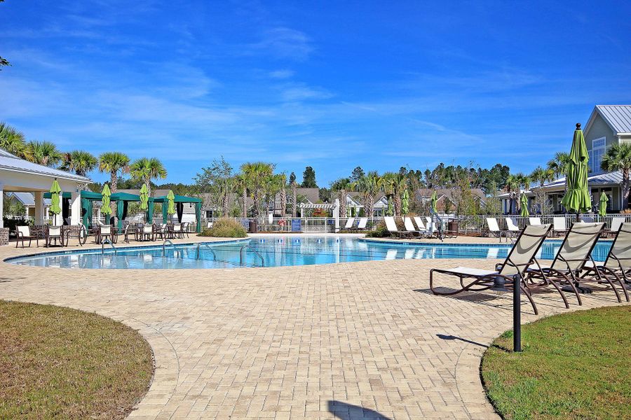 Community amenities in , Summerville (Image 43).