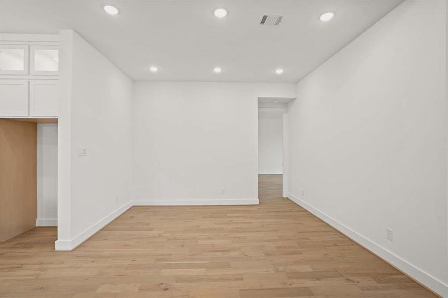 Spacious, unfurnished interior of a new home in , Rockwall (Image 17).