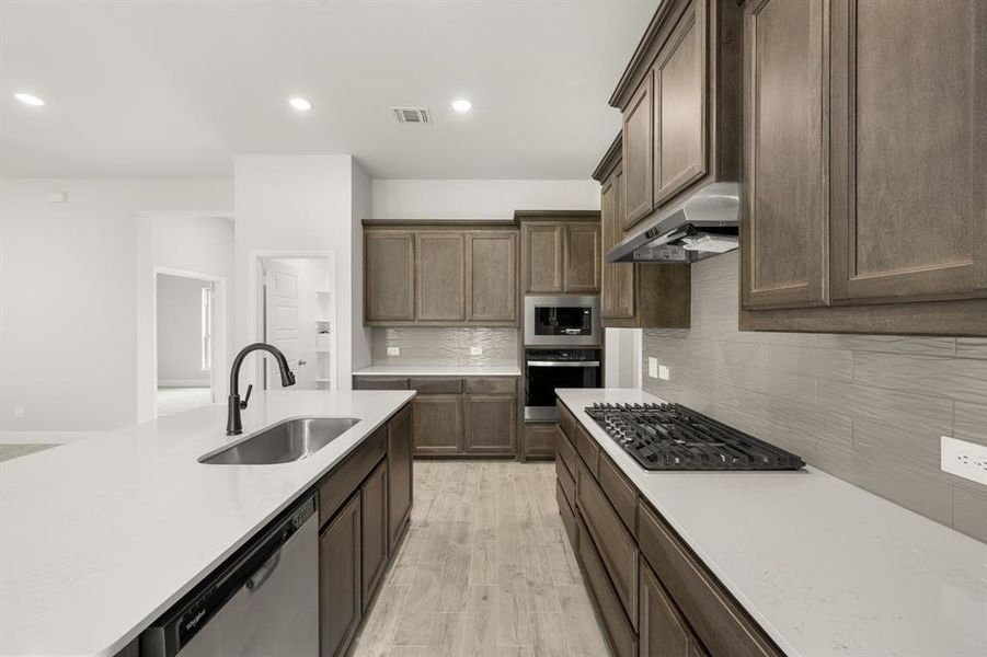 1076 Foxtail- Kitchen-3 1076 Foxtail- Kitchen-3