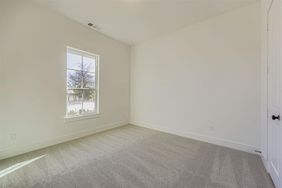 Spacious, unfurnished interior of a new home in BridgeWater 60s, Midlothian (Image 24).