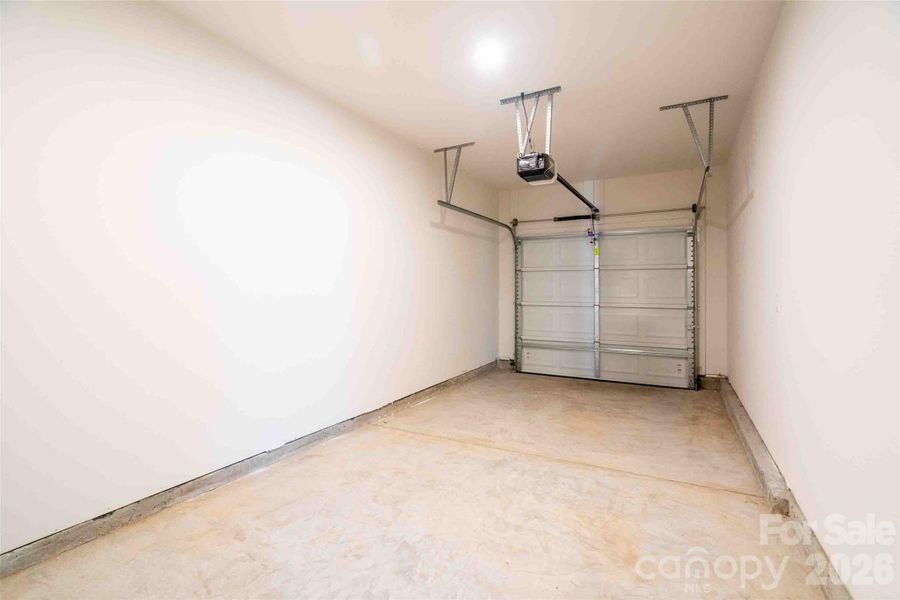 Spacious, unfurnished interior of a new home in , Mooresville (Image 10).