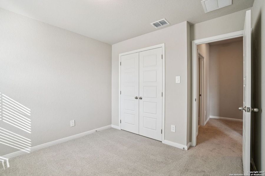 Spacious, unfurnished interior of a new home in Royal Crest, San Antonio (Image 34).