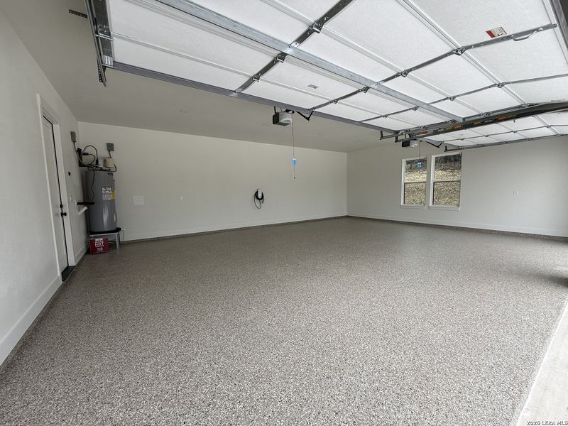 Spacious, unfurnished interior of a new home in , Boerne (Image 22).