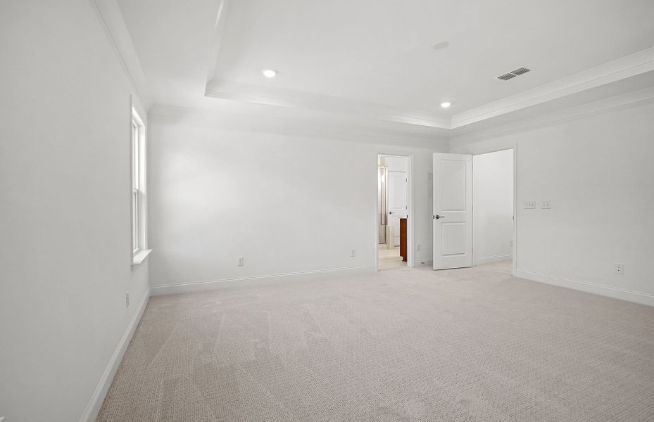 Spacious, unfurnished interior of a new home in Forest Creek, Waxhaw (Image 18).
