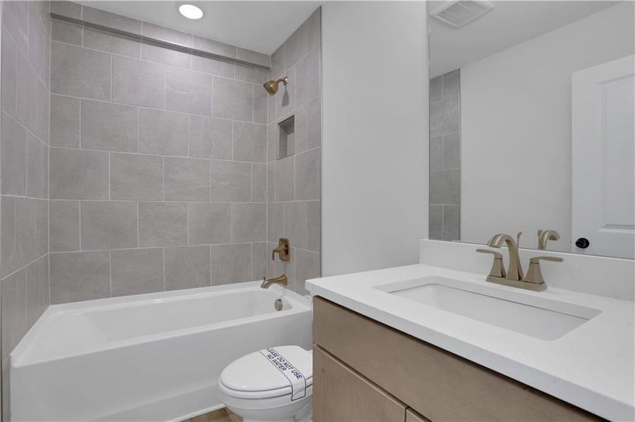 Furnished interior view inside a new home in Twin Lakes, Hoschton (Image 6).