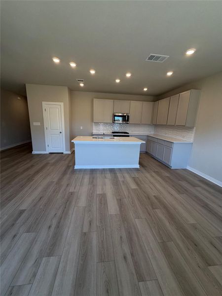 Light & Bright Open Concept Kitchen