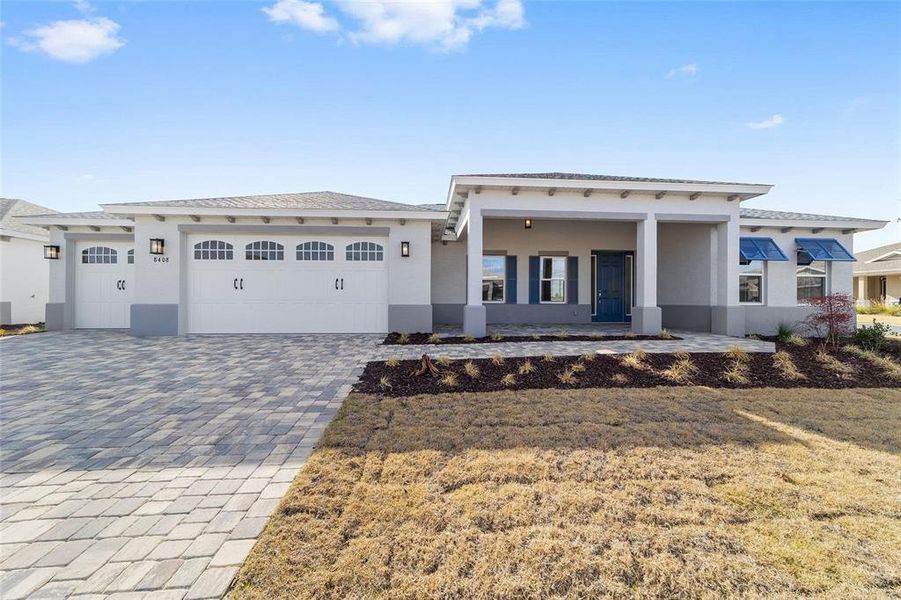 Exterior details and patio area of a home in , Ocala (Image 3).