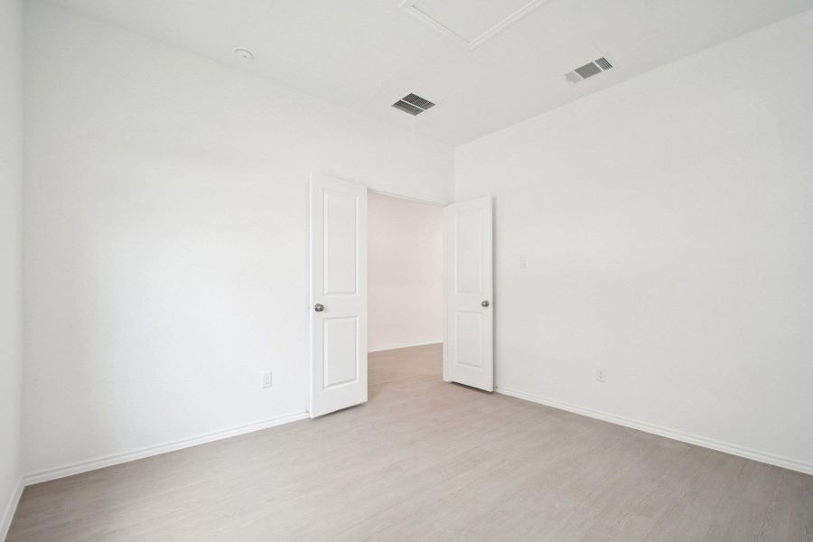 Spacious, unfurnished interior of a new home in Clayton Ranch, Copperas Cove (Image 36).