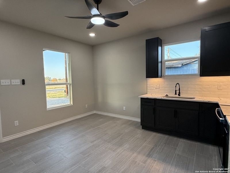 Spacious, unfurnished interior of a new home in , Natalia (Image 28).