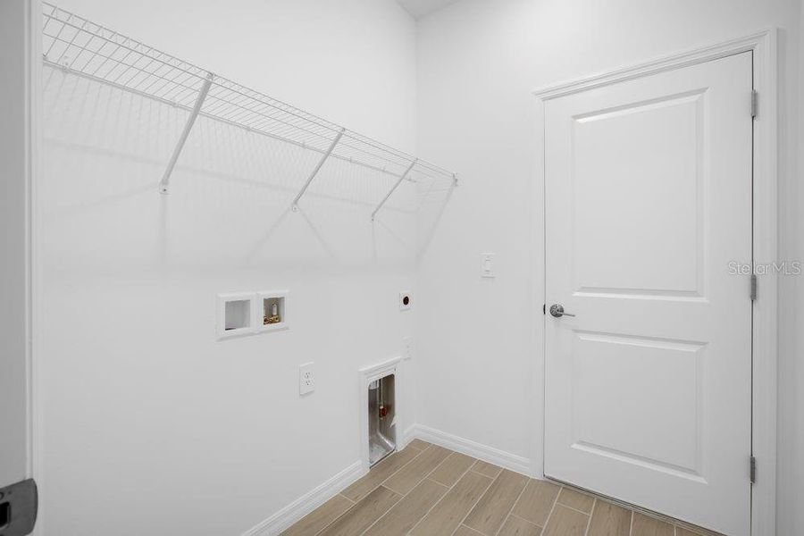 Spacious, unfurnished interior of a new home in Firethorn, Parrish (Image 21).