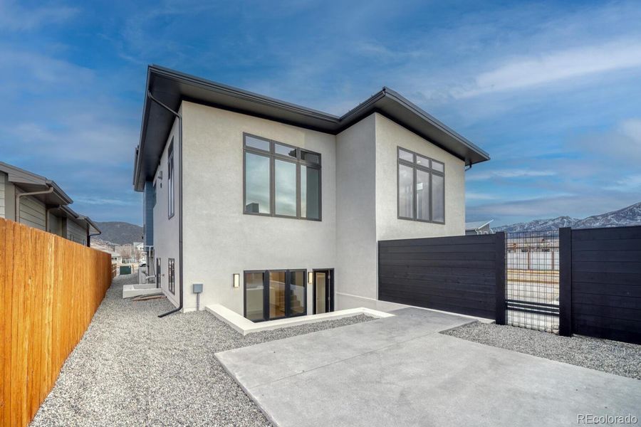 Backyard/patio - photo is from Unit A