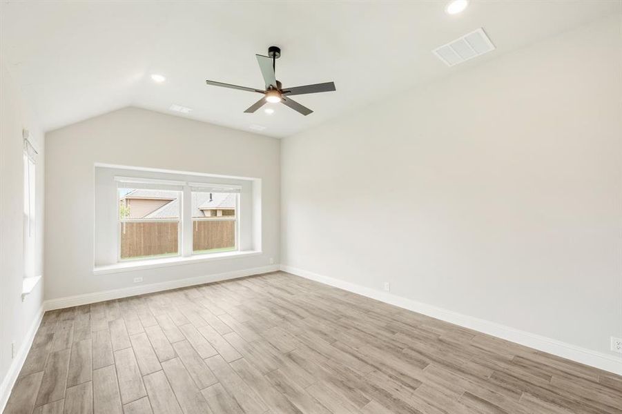 Spacious, unfurnished interior of a new home in Homestead at Daniel Farms Phase 2, DeSoto (Image 19). Spacious, unfurnished interior of a new home in Homestead at Daniel Farms Phase 2, DeSoto (Image 19).