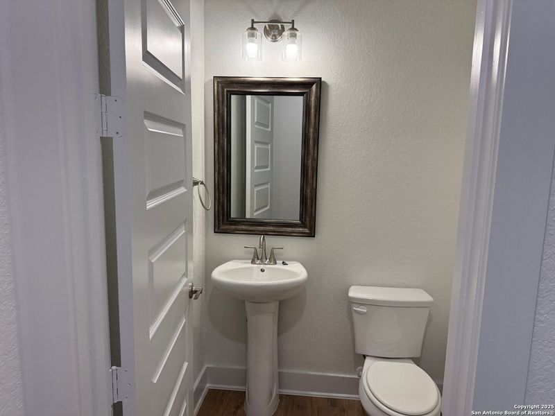 Furnished interior view inside a new home in Mesa Western, Cibolo (Image 7). Furnished interior view inside a new home in Mesa Western, Cibolo (Image 7).