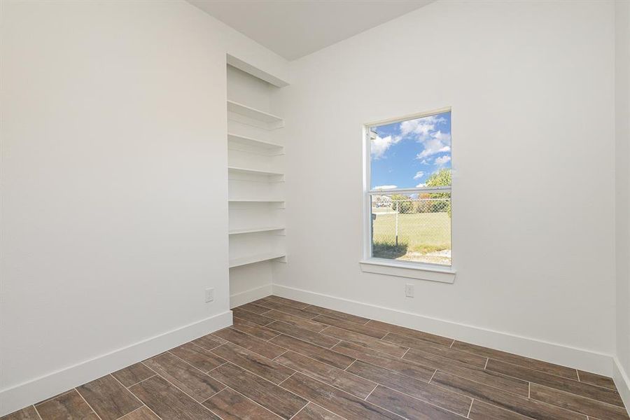 Spacious, unfurnished interior of a new home in , Gun Barrel City (Image 14).