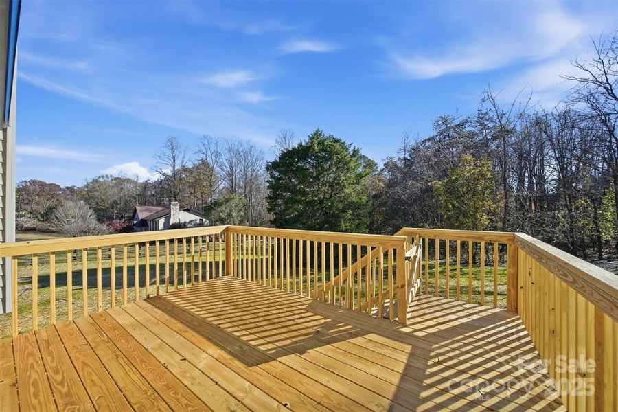 Exterior details and patio area of a home in , Newton (Image 21).