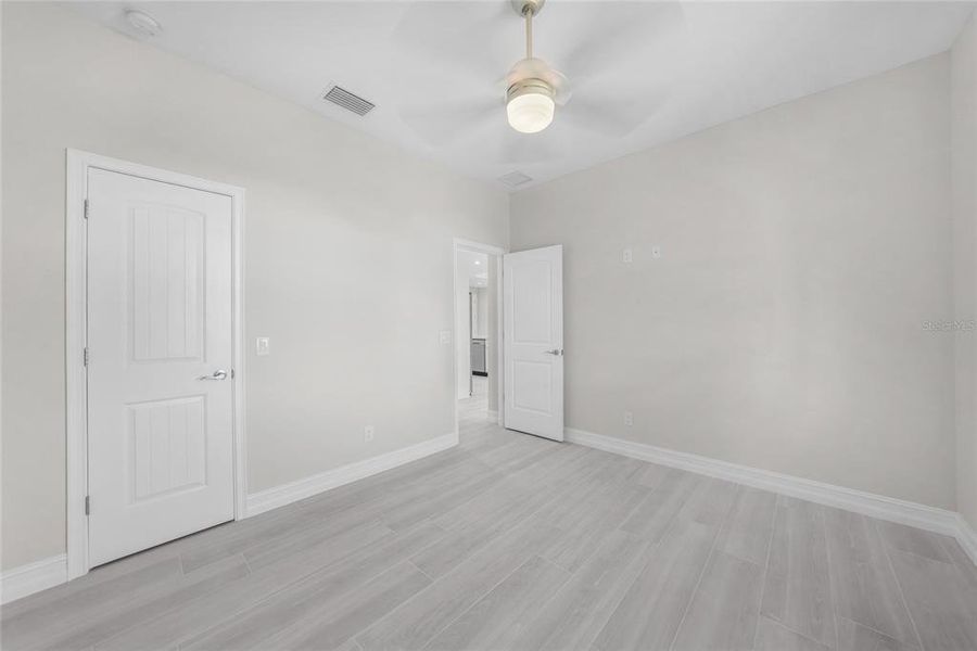 Spacious, unfurnished interior of a new home in , Punta Gorda (Image 11).