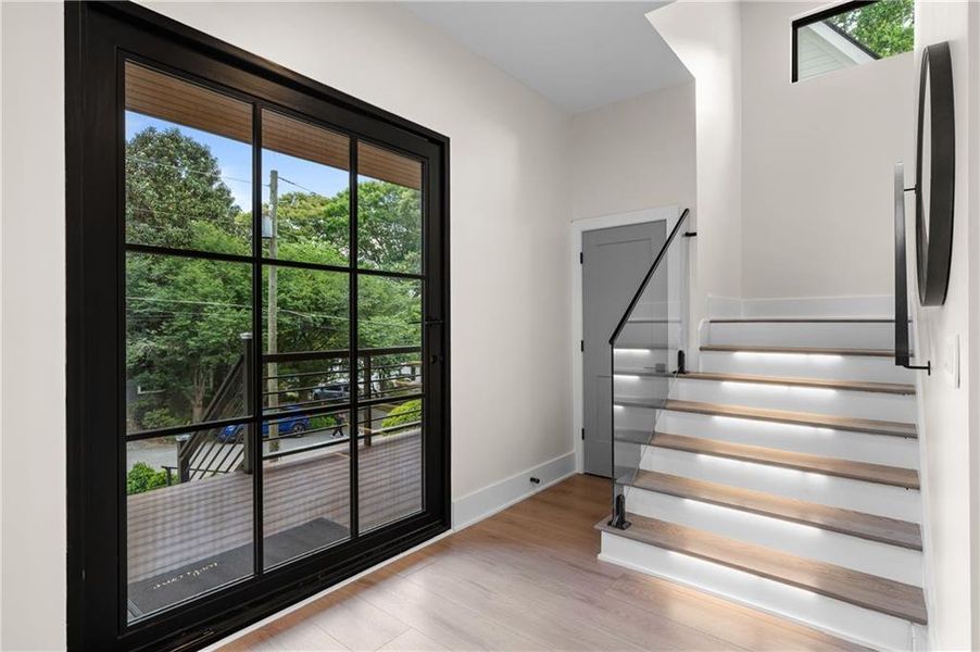 Spacious, unfurnished interior of a new home in , Atlanta (Image 22).