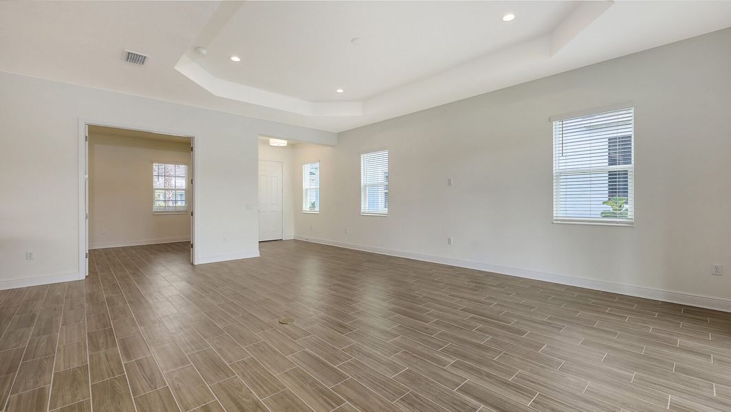 Spacious, unfurnished interior of a new home in Wildleaf at North River Ranch, Parrish (Image 18).