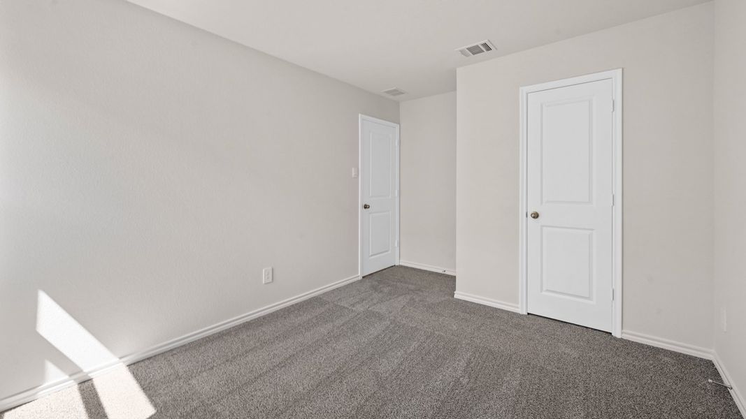 Spacious, unfurnished interior of a new home in Cartwright Ranch, Crandall (Image 31).