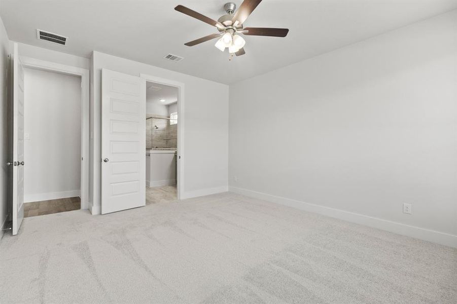 Spacious, unfurnished interior of a new home in Lyons Crest Estates, Garland (Image 16). Spacious, unfurnished interior of a new home in Lyons Crest Estates, Garland (Image 16).