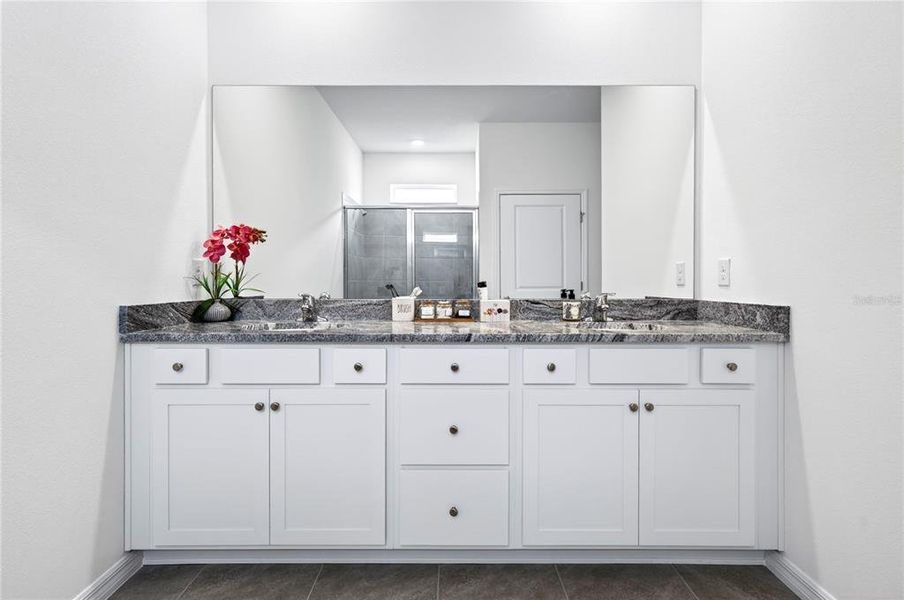 Furnished interior view inside a new home in , Ocala (Image 30).