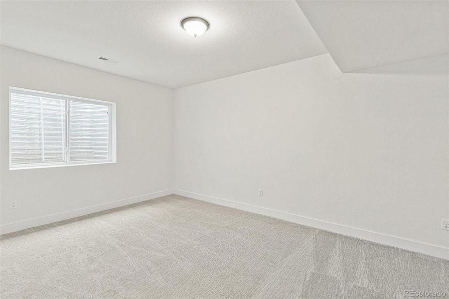 Spacious, unfurnished interior of a new home in Painted Prairie, Aurora (Image 18).