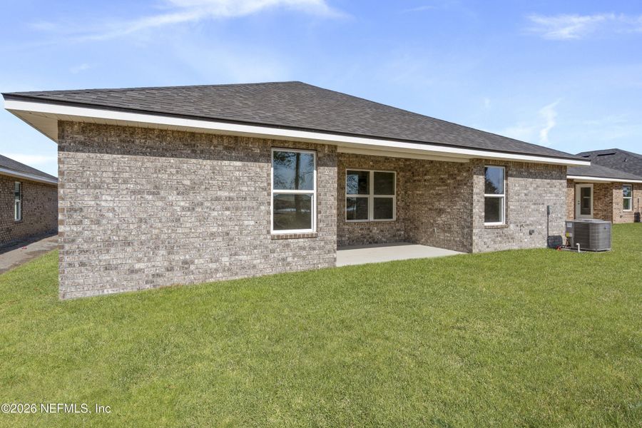 Exterior details and patio area of a home in , Green Cove Springs (Image 21).
