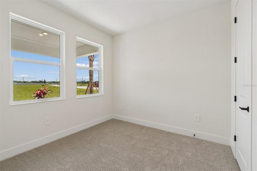 Spacious, unfurnished interior of a new home in Gracewater at Sarasota, Sarasota (Image 27).