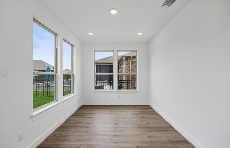 Spacious, unfurnished interior of a new home in Del Webb in Chambers Creek, Willis (Image 14). Spacious, unfurnished interior of a new home in Del Webb in Chambers Creek, Willis (Image 14).