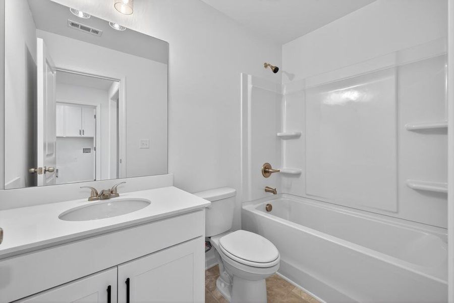 Furnished interior view inside a new home in , Jefferson (Image 4).