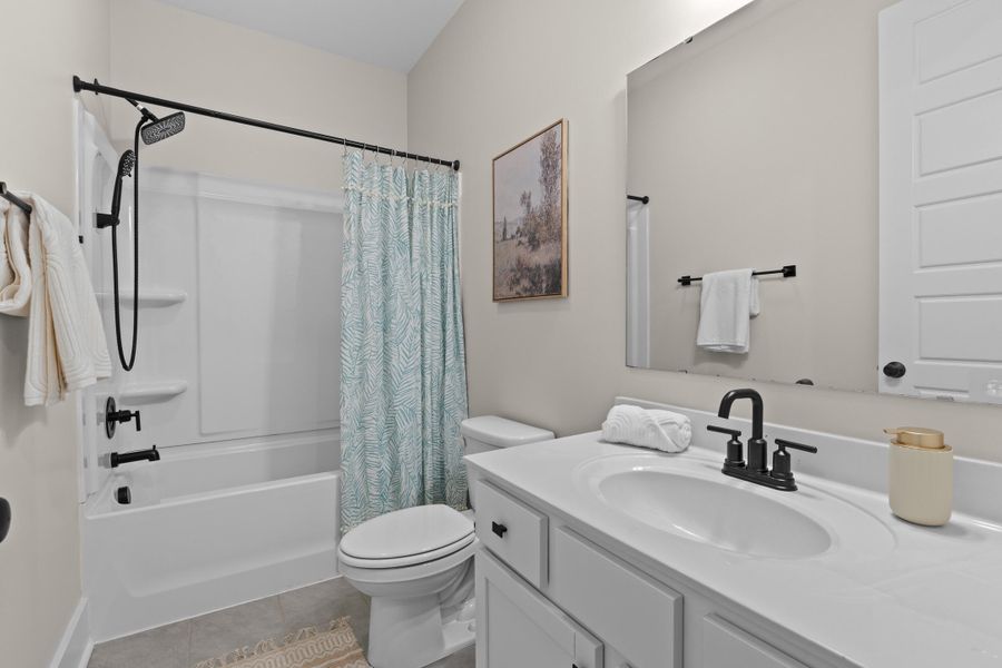 Furnished interior view inside a new home in , Ravenel (Image 13).