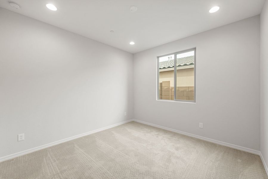 Spacious, unfurnished interior of a new home in Foothills at Northpointe, Peoria (Image 25).