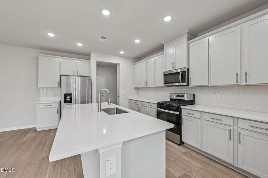 14-web-or-mls-Raleigh - River Glen - 719