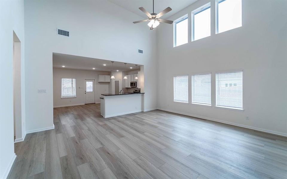 Spacious, unfurnished interior of a new home in Travis Ranch, Forney (Image 13). Spacious, unfurnished interior of a new home in Travis Ranch, Forney (Image 13).