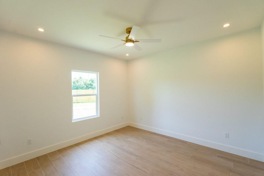 Spacious, unfurnished interior of a new home in , Pasadena (Image 34).