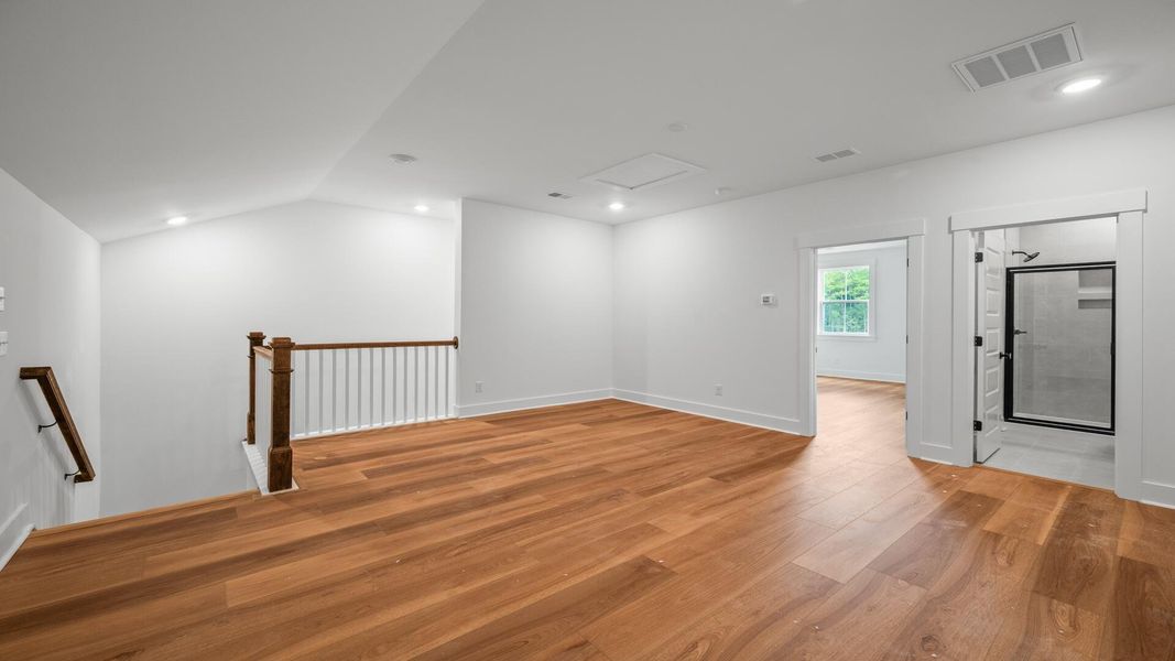 Spacious, unfurnished interior of a new home in Pamlico Terrace, Awendaw (Image 13).