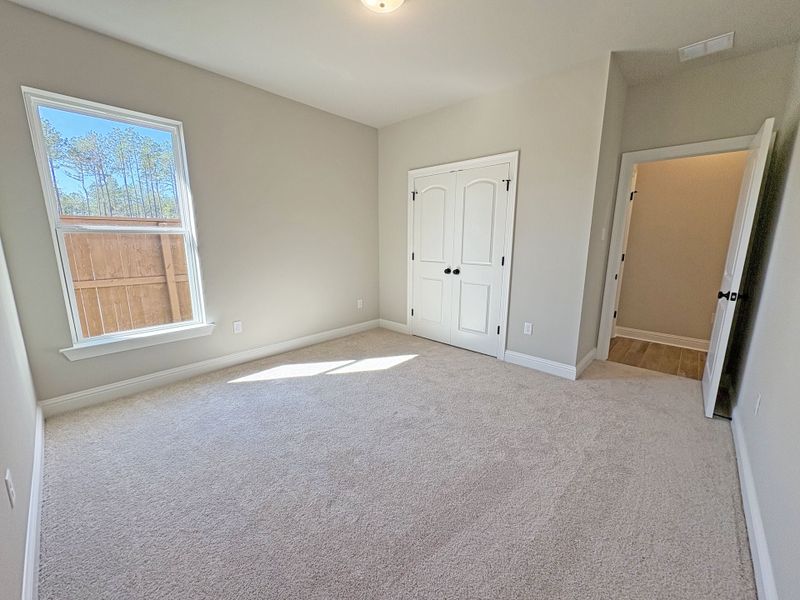Spacious, unfurnished interior of a new home in Longleaf, Lumberton (Image 17).