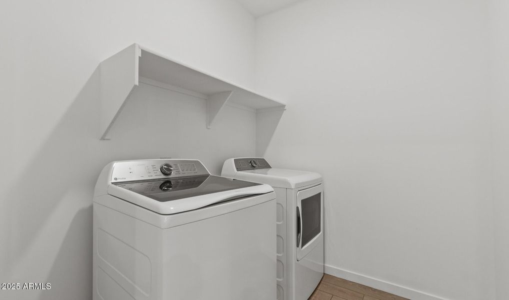 MR Lot #88 Laundry (Large) MR Lot #88 Laundry (Large)