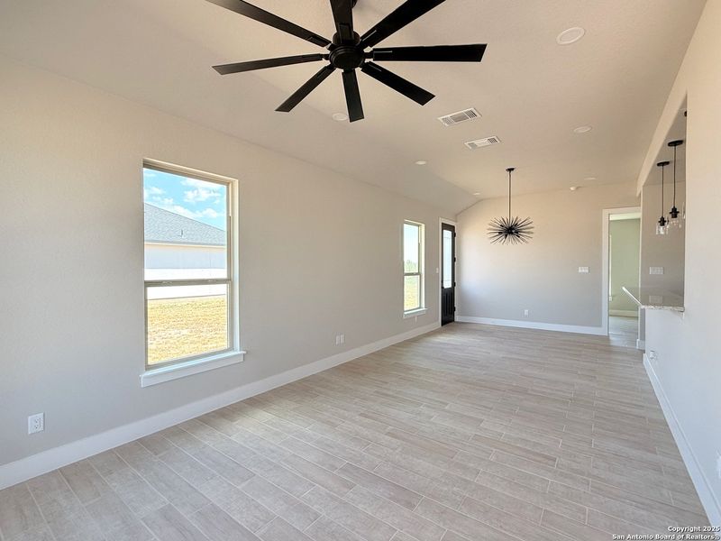 Spacious, unfurnished interior of a new home in , La Vernia (Image 22). Spacious, unfurnished interior of a new home in , La Vernia (Image 22).